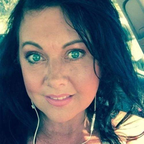 Haluan tuntea olkapään, johon nojata, ja naurun